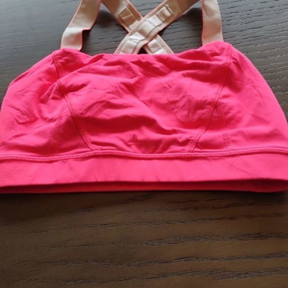Lululemon Adjust Me Bra Flash Sz 4‎ - Picture 2 of 8